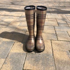 Authentic Burberry Rain Boots Sz 7